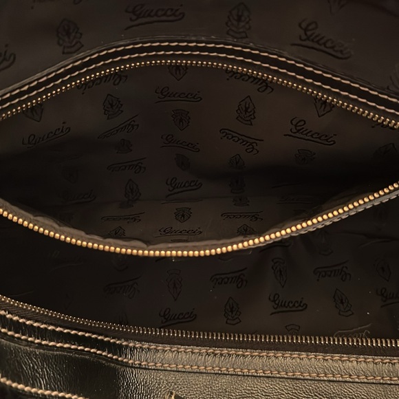 Gucci purse very similar to a speedy type look - Picture 11 of 16